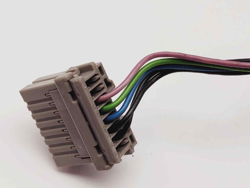 Recambio de retrovisor derecho para nissan primera berlina (p12) acenta referencia OEM IAM 96301AU411  