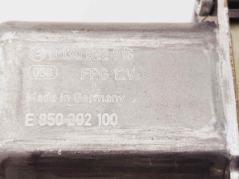 Recambio de elevalunas delantero derecho para skoda octavia lim. (5e3) rs 245 referencia OEM IAM 5E0837462B 5Q0959802B 013082271