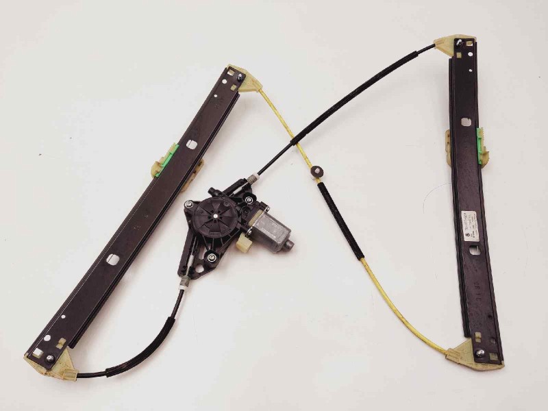 Recambio de elevalunas delantero derecho para skoda octavia lim. (5e3) rs 245 referencia OEM IAM 5E0837462B 5Q0959802B 013082271