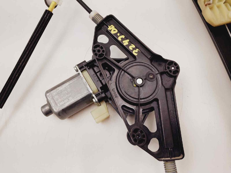 Recambio de elevalunas delantero derecho para skoda octavia lim. (5e3) rs 245 referencia OEM IAM 5E0837462B 5Q0959802B 013082271