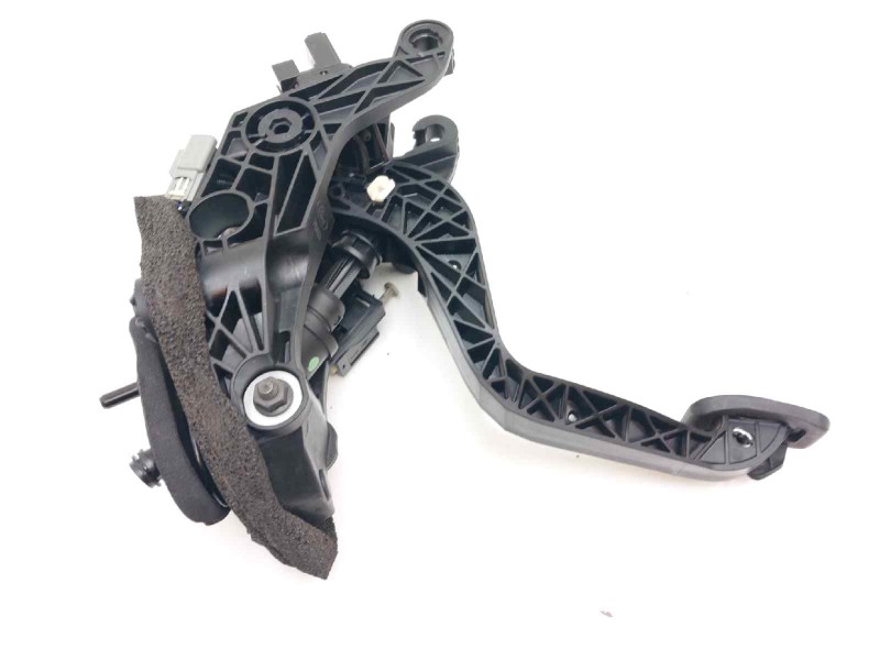 Recambio de pedal embrague para ford fiesta (ccn) trend referencia OEM IAM AY117B633GC  