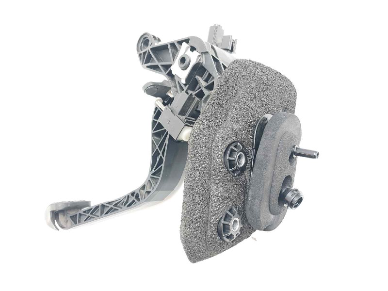Recambio de pedal embrague para ford fiesta (ccn) trend referencia OEM IAM AY117B633GC  
