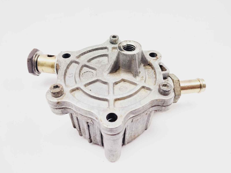 Recambio de depresor freno / bomba vacio para nissan cabstar e 2.3d referencia OEM IAM 6033GC8048  