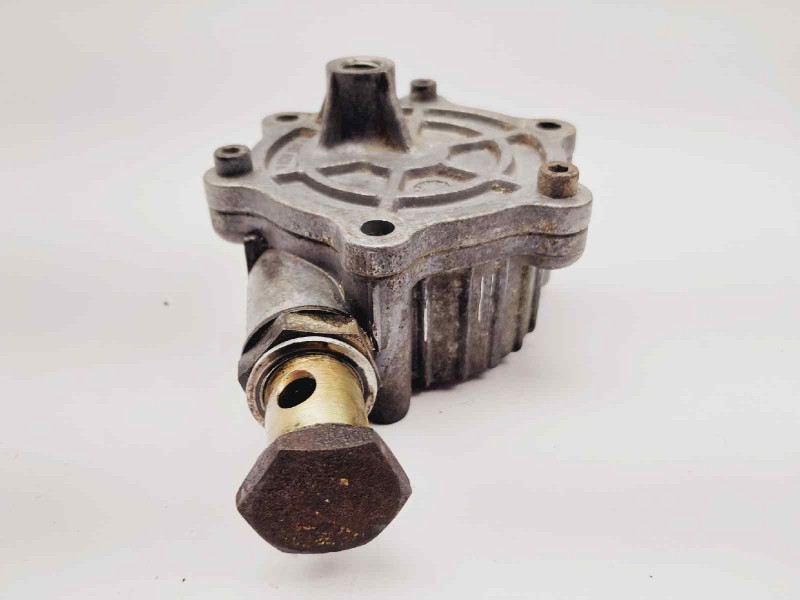 Recambio de depresor freno / bomba vacio para nissan cabstar e 2.3d referencia OEM IAM 6033GC8048  