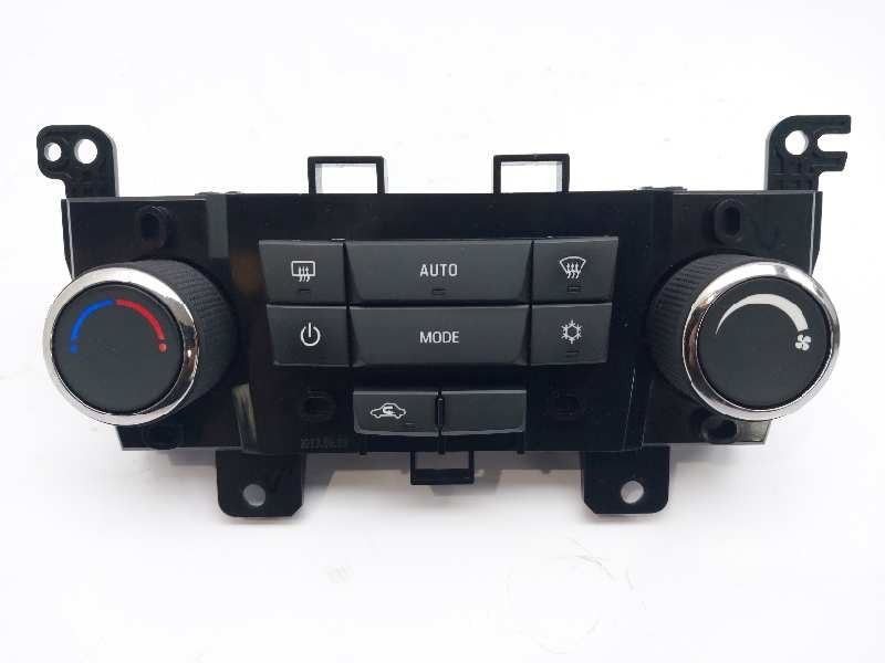 Recambio de mando climatizador para chevrolet cruze station wagon lt+ referencia OEM IAM 95146201  