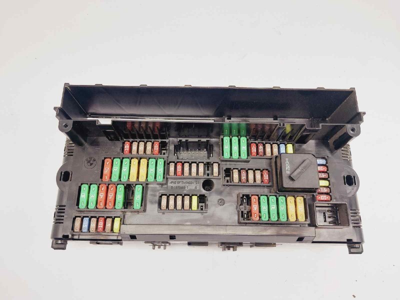 Recambio de caja reles / fusibles para bmw serie 5 lim. (f10) 520d referencia OEM IAM 925281503  