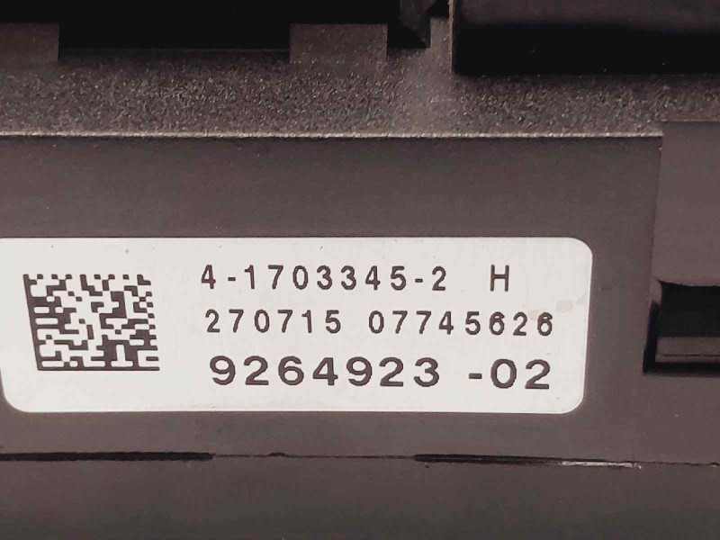 Recambio de caja reles / fusibles para bmw serie 5 lim. (f10) 520d referencia OEM IAM 9264923  