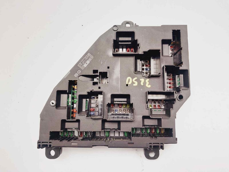 Recambio de caja reles / fusibles para bmw serie 5 lim. (f10) 520d referencia OEM IAM 9264923  