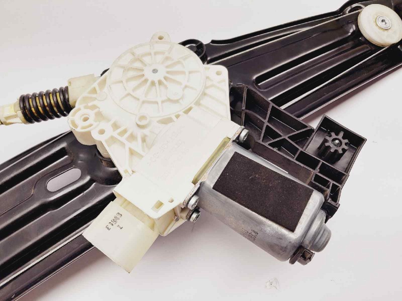 Recambio de elevalunas trasero derecho para bmw serie 5 lim. (f10) 520d referencia OEM IAM 942889100 7208018 72481720