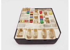 Recambio de caja reles / fusibles para renault megane iii sport tourer expression referencia OEM IAM 284B68372R   2