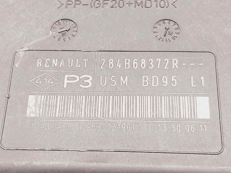 Recambio de caja reles / fusibles para renault megane iii sport tourer expression referencia OEM IAM 284B68372R  