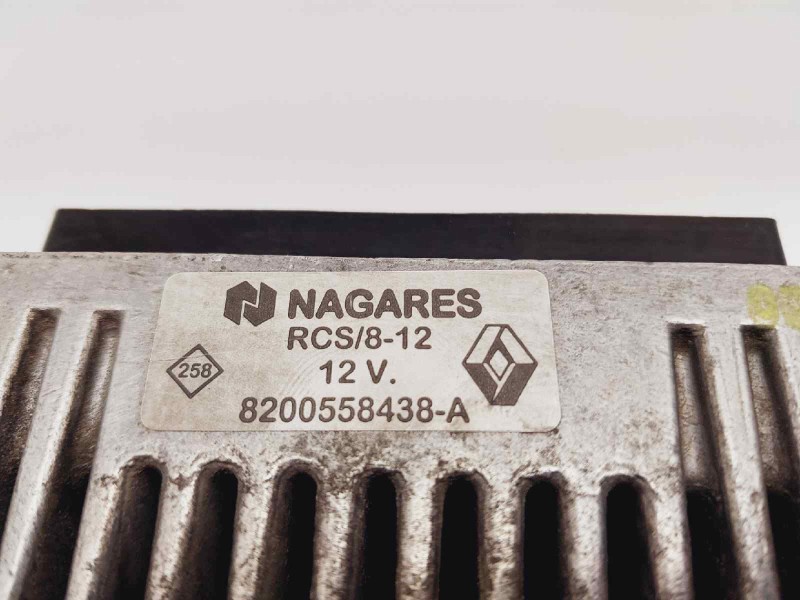 Recambio de caja precalentamiento para renault megane iii sport tourer expression referencia OEM IAM 8200558438A  