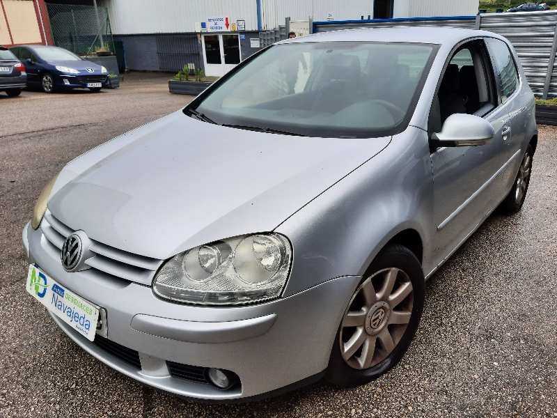 volkswagen golf v berlina (1k1) del año 2005