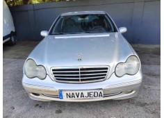 mercedes-benz clase c (w203) berlina del año 2000