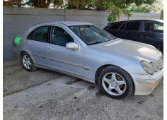mercedes-benz clase c (w203) berlina del año 2000 2