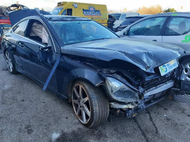 mercedes-benz clase c (w204) coupe del año 2017