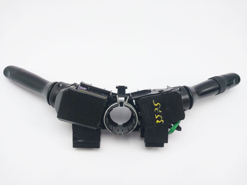 Recambio de mando multifuncion para toyota yaris city referencia OEM IAM 0d30017f938  0d18017f904