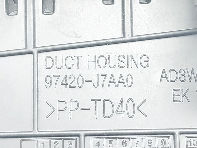 Recambio de rejilla aireadora para kia ceed crdi referencia OEM IAM 97410J7AA0  97420J7AA0