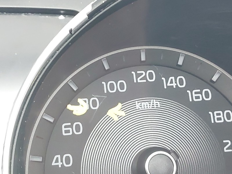 Recambio de cuadro instrumentos para kia ceed crdi referencia OEM IAM 116420318X  