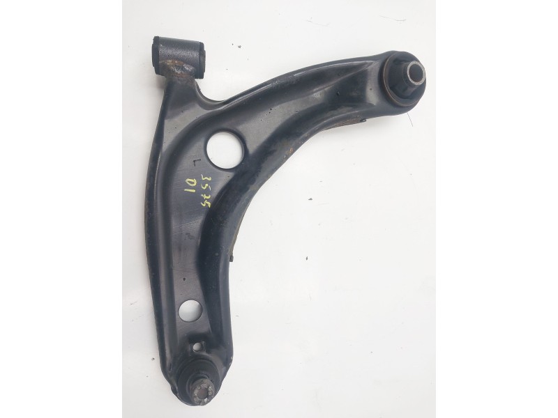 Recambio de brazo suspension inferior delantero izquierdo para toyota yaris city referencia OEM IAM   