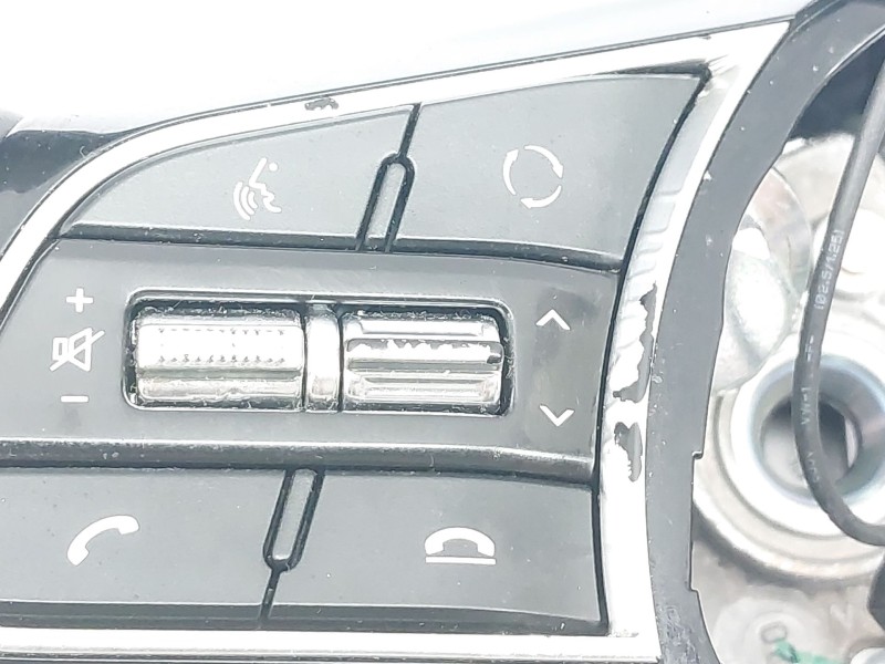 Recambio de volante para kia ceed crdi referencia OEM IAM 56100J7470SA1  4E7R2Y1200