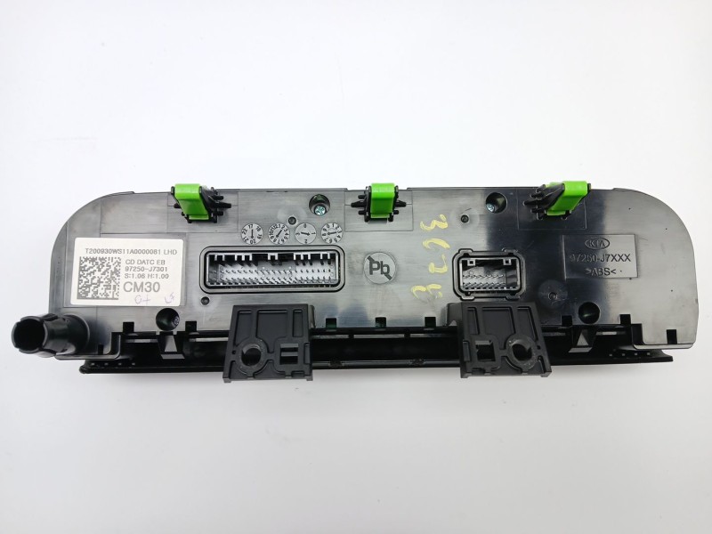 Recambio de mando climatizador para kia ceed crdi referencia OEM IAM 97250J7301  97250J7XXX