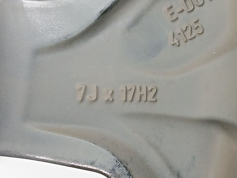 Recambio de llanta para kia ceed crdi referencia OEM IAM 52910J7400  