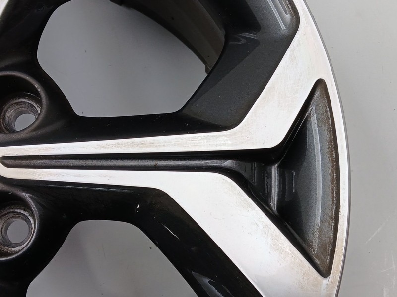 Recambio de llanta para kia ceed crdi referencia OEM IAM 52910J7400  