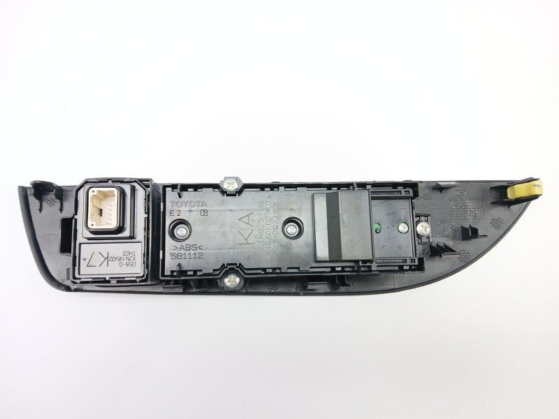 Recambio de mando elevalunas delantero izquierdo para toyota corolla (e21) referencia OEM IAM 8404002510  7020Q33