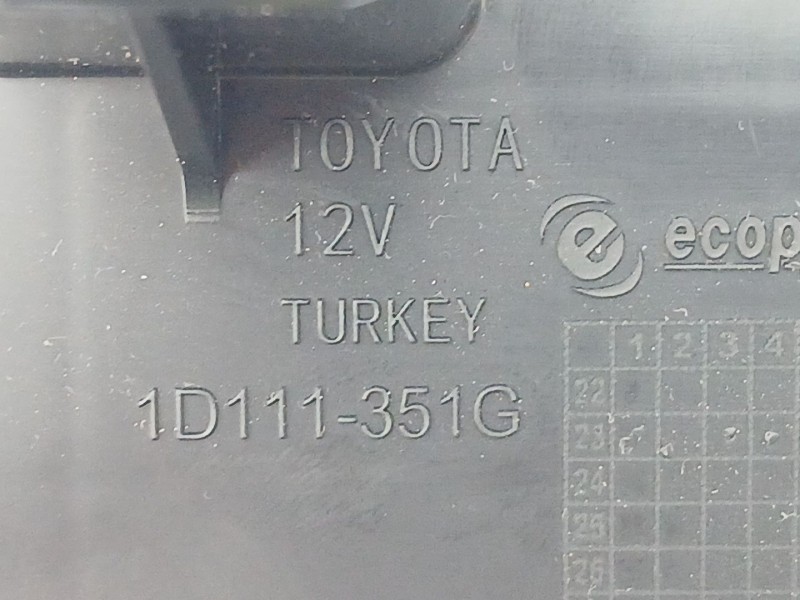 Recambio de luz interior para toyota corolla (e21) referencia OEM IAM 1D111351G  