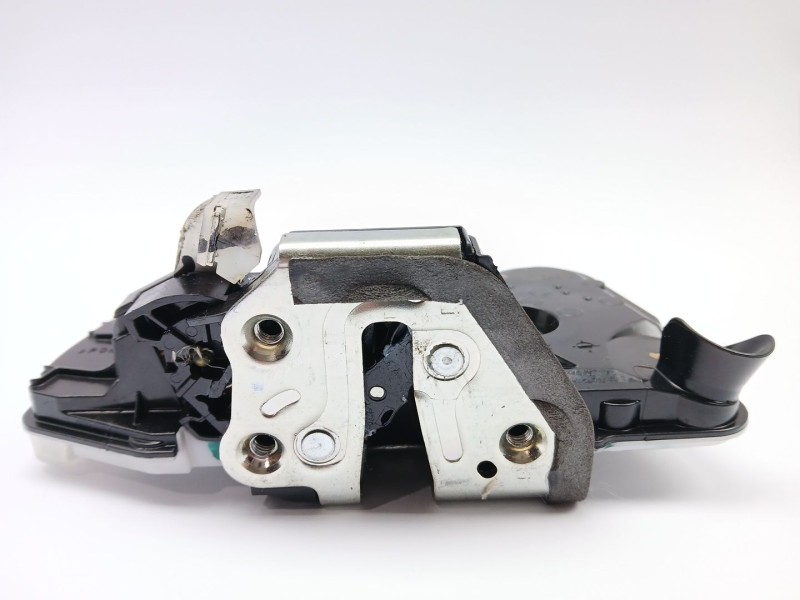 Recambio de cerradura puerta delantera izquierda para toyota corolla (e21) referencia OEM IAM 6904002491  