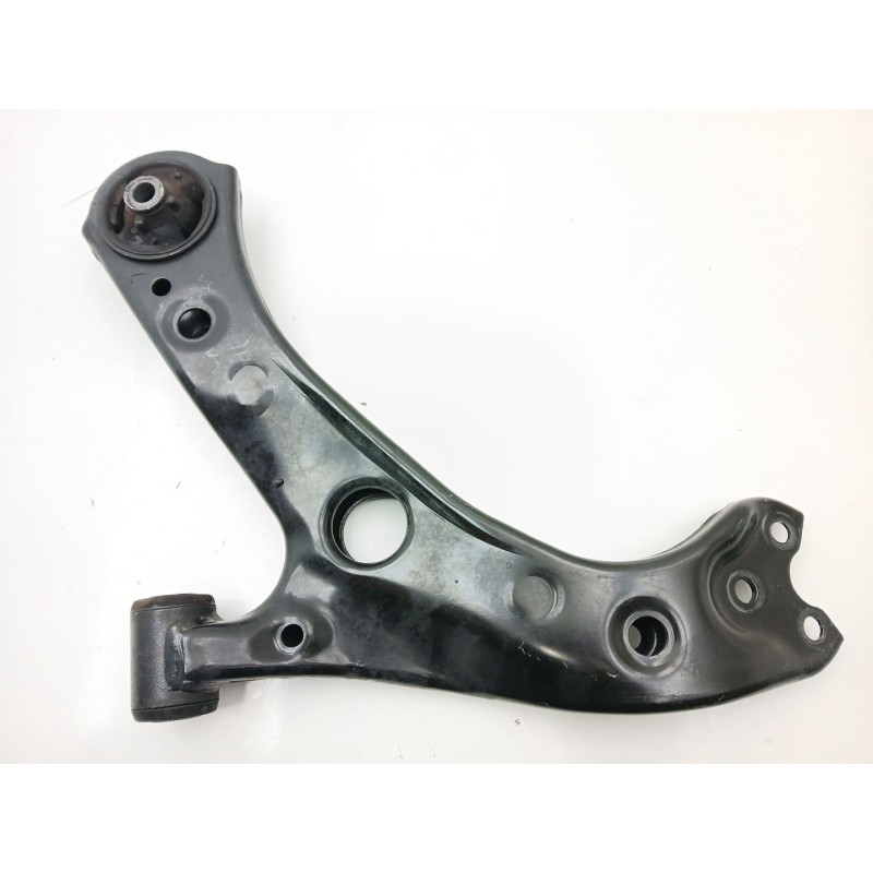 Recambio de brazo suspension inferior delantero izquierdo para toyota corolla (e21) referencia OEM IAM 4806902410  