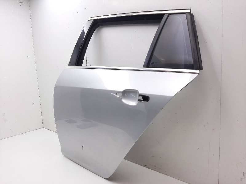 Recambio de puerta trasera izquierda para opel insignia sports tourer edition referencia OEM IAM 128207  