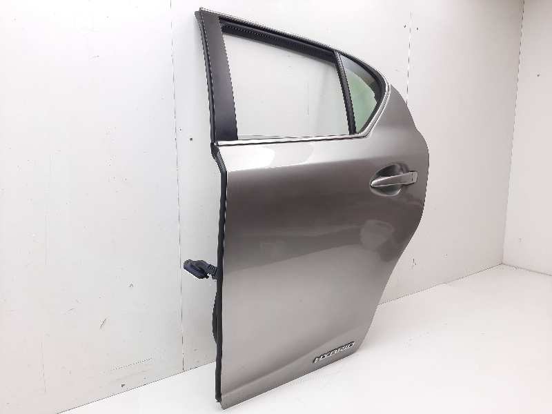 Recambio de puerta trasera izquierda para lexus ct 200h white edition referencia OEM IAM 6700476010  