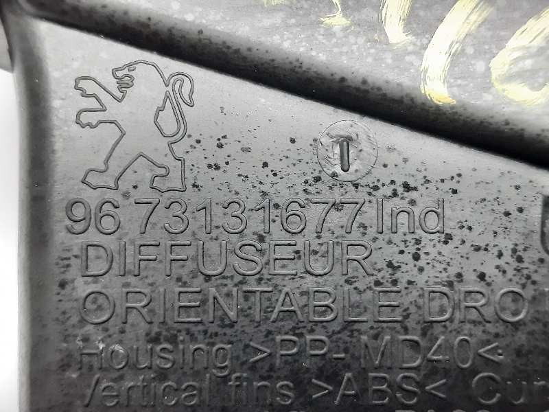 Recambio de rejilla aireadora para peugeot 2008 (--.2013) style referencia OEM IAM 9673131677  