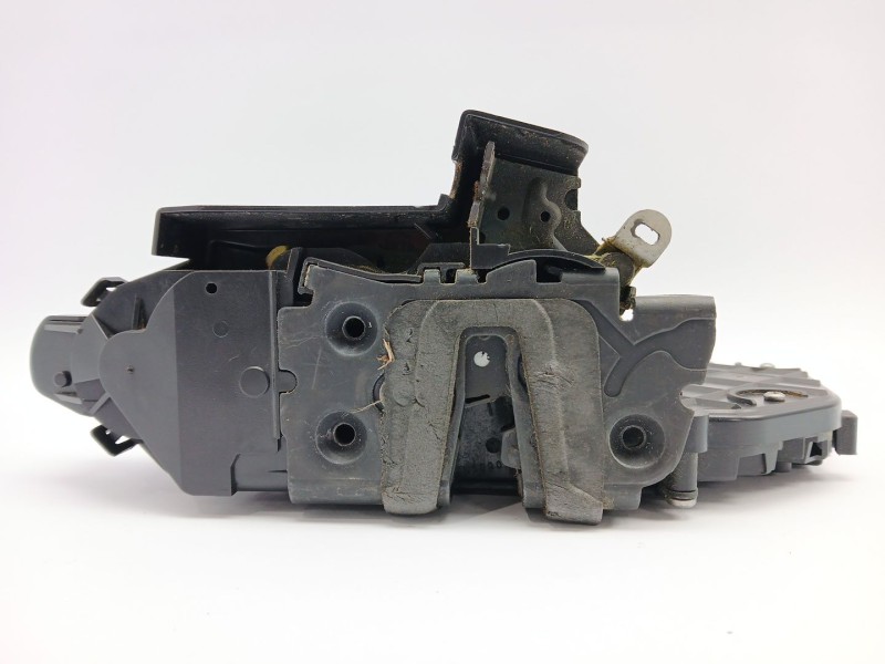 Recambio de cerradura puerta delantera derecha para land rover discovery iv (l319) 3.0 td 4x4 referencia OEM IAM 6W8A21812GD  