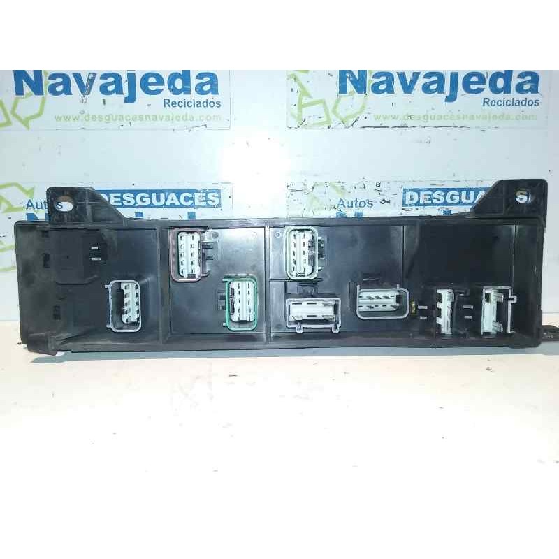 Recambio de caja reles / fusibles para chrysler voyager (gs) 3.3 se referencia OEM IAM 04707893AD 047078934D 