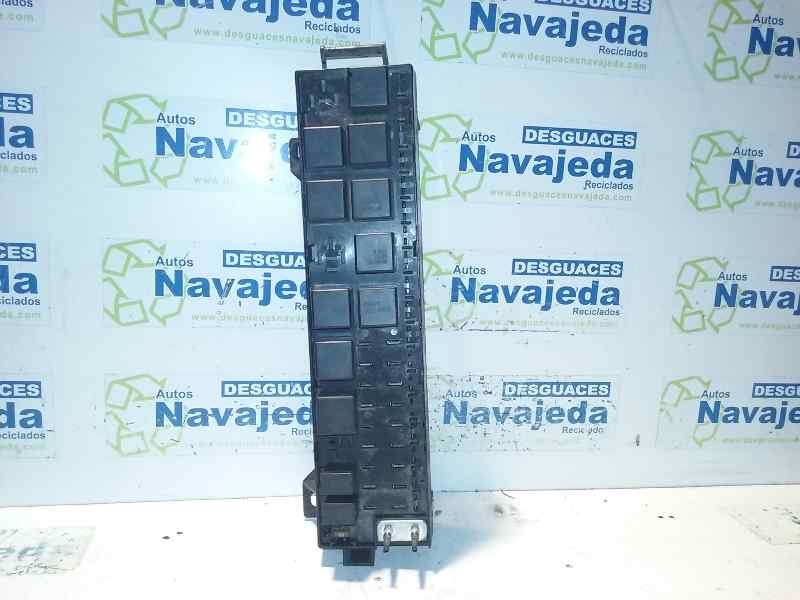 Recambio de caja reles / fusibles para chrysler voyager (gs) 3.3 se referencia OEM IAM 04707893AD 047078934D 