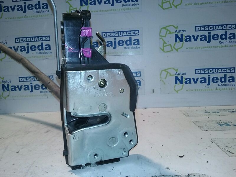 Recambio de cerradura puerta trasera derecha para bmw serie 3 berlina (e46) referencia OEM IAM  7 PINES 