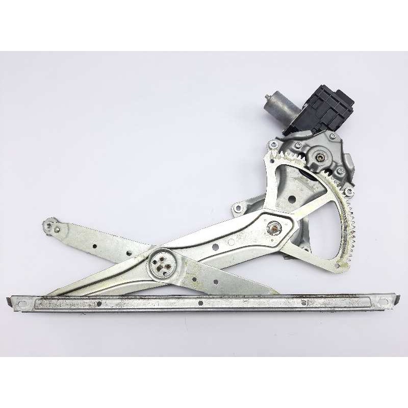 Recambio de elevalunas delantero derecho para lexus ct 200h white edition referencia OEM IAM 8571060351 0620204901 