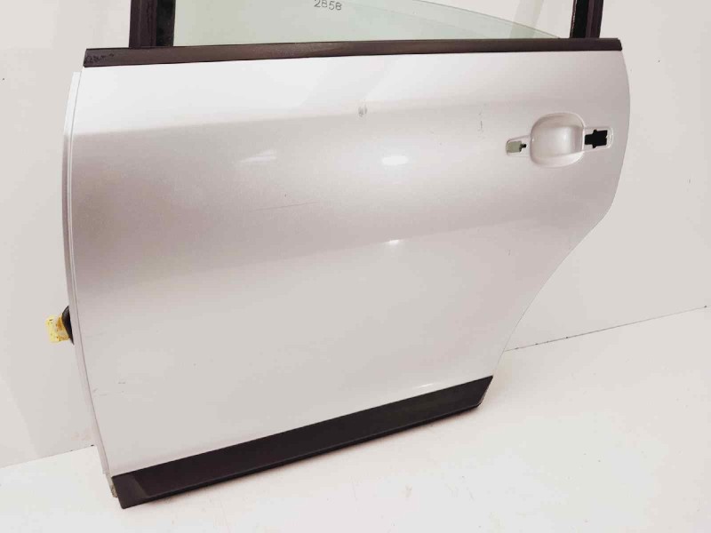 Recambio de puerta trasera izquierda para citroën c4 berlina premier referencia OEM IAM 9006H8  