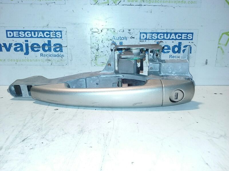 Recambio de maneta exterior delantera izquierda para peugeot 308 referencia OEM IAM 9680168680 GRIS 9680168680