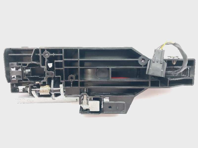 Recambio de maneta exterior delantera derecha para renault kadjar limited 4x4 referencia OEM IAM 806060294R 806068605R 