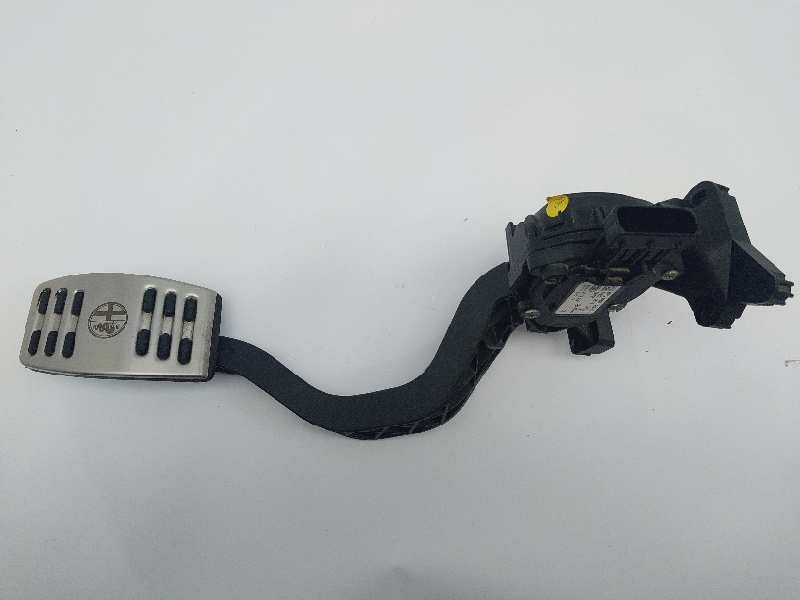 Recambio de potenciometro pedal para alfa romeo giulietta (191) distinctive referencia OEM IAM 505212670  