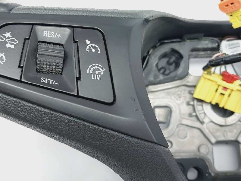 Recambio de volante para opel astra k lim. 5türig selective referencia OEM IAM 34215505F 39070465 