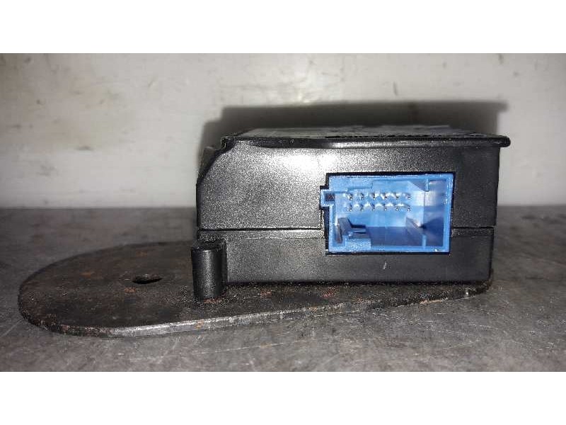 Recambio de modulo electronico para renault scenic ii dynamique referencia OEM IAM 8200017775C 550897500 
