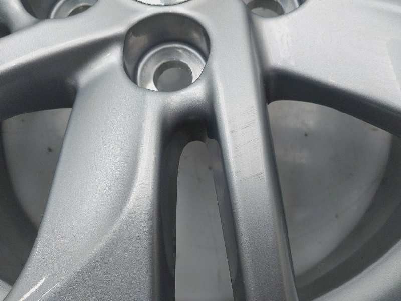 Recambio de llanta para toyota yaris xpa1f referencia OEM IAM 42611K0030  