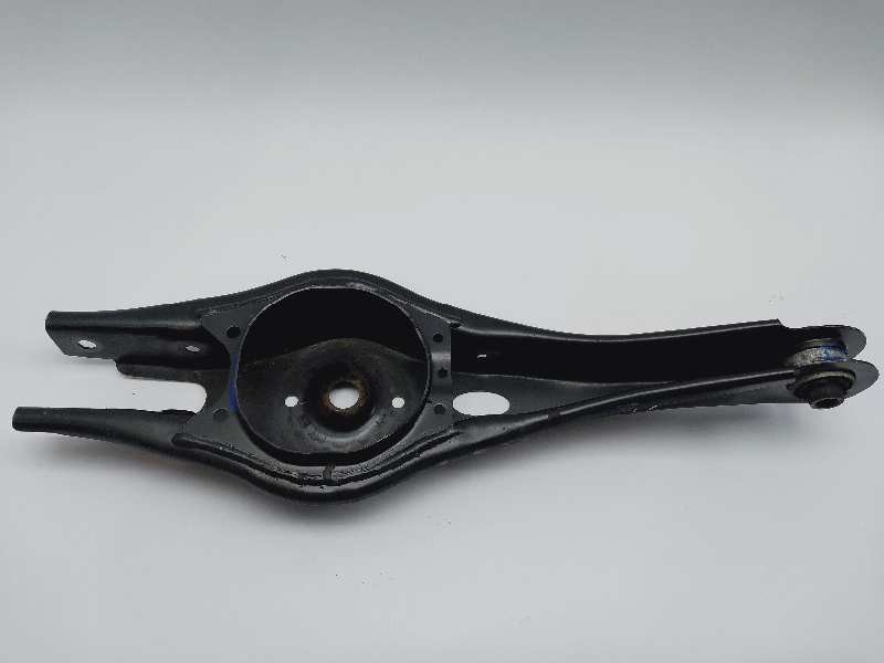 Recambio de brazo suspension inferior trasero izquierdo para hyundai i30 (pd) n referencia OEM IAM 55210S0000  
