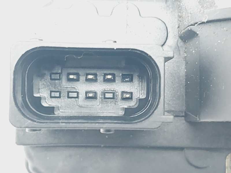 Recambio de cerradura puerta trasera derecha para opel insignia berlina selective referencia OEM IAM 13579566  