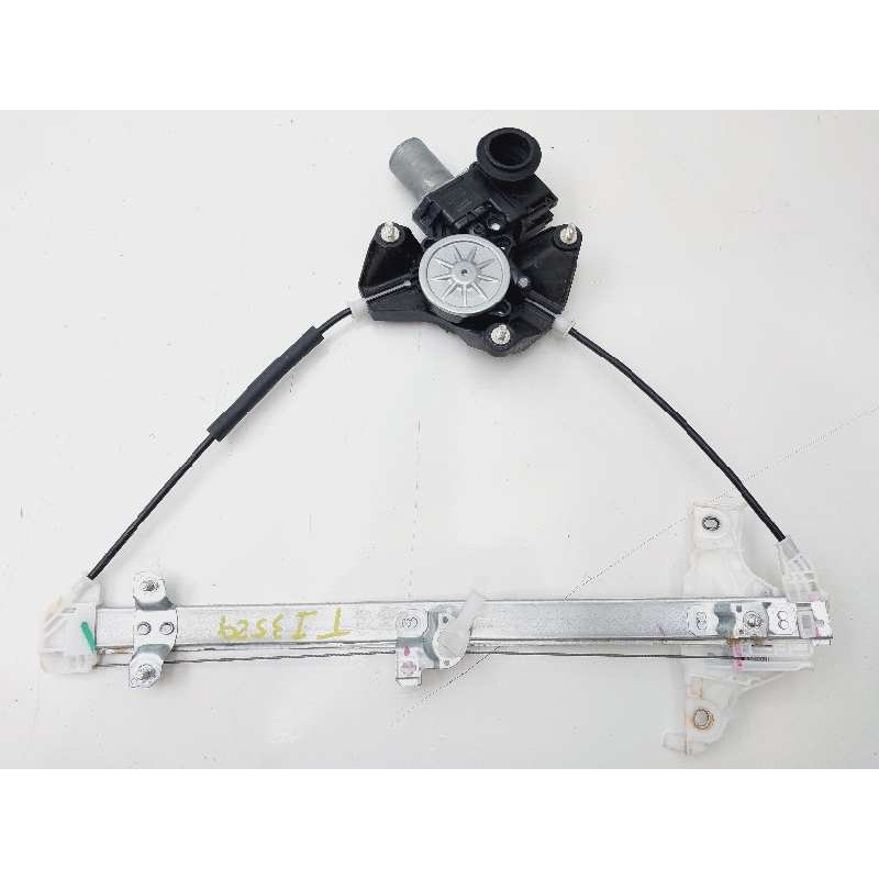 Recambio de elevalunas trasero izquierdo para toyota yaris xpa1f referencia OEM IAM 85720K0010 620206091 